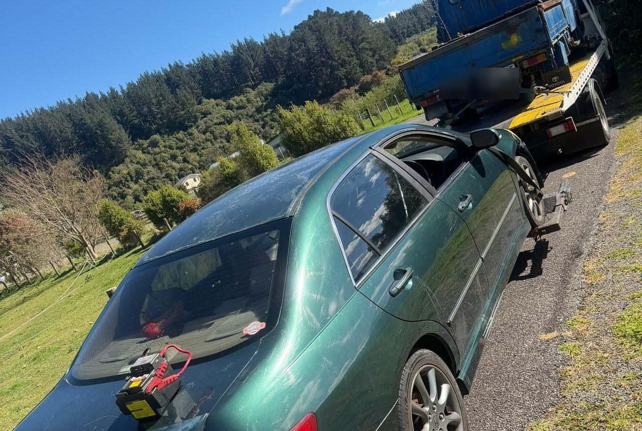 Dodge and other vehicles collected for wrecking and cash across Tauranga and the Bay of Plenty